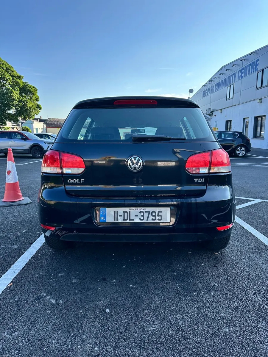 Volkswagen Golf 2011 - Image 4