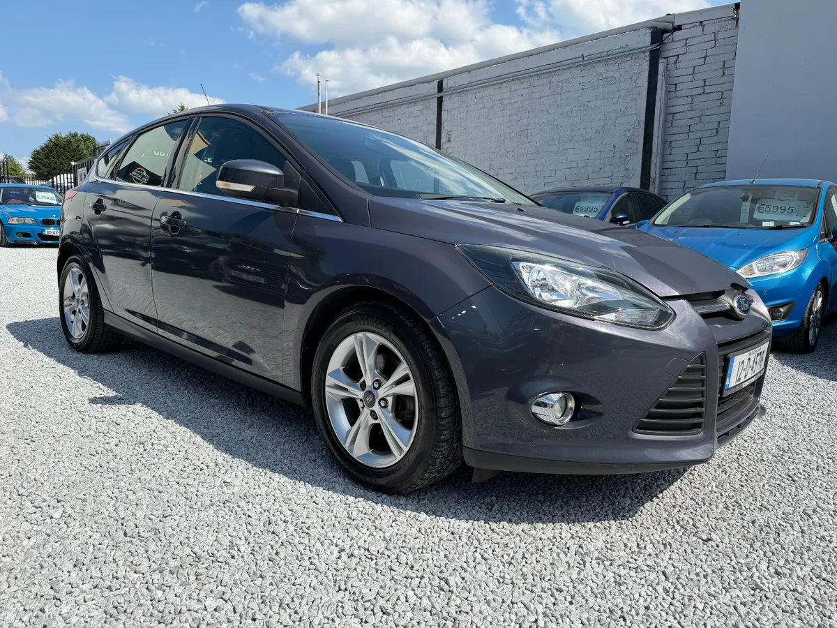*AUTO/LOW KM* 2012 Ford Focus 1.6 IT-CVT Zetec - Image 1