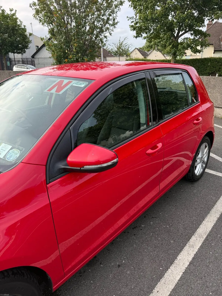 volkswagen golf - Image 2