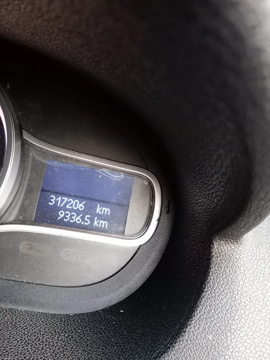 Renault Fluence 2012 - Image 3