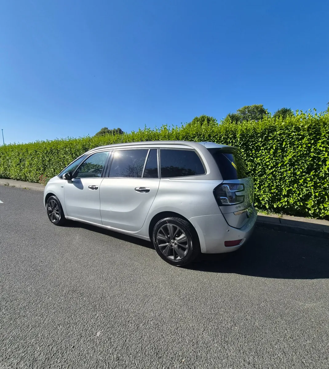 Citroen C4 Airdream ** High Spec** Pan roof - Image 4