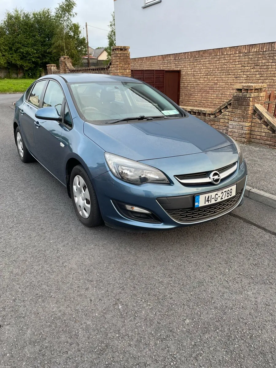 Opel Astra - Image 1