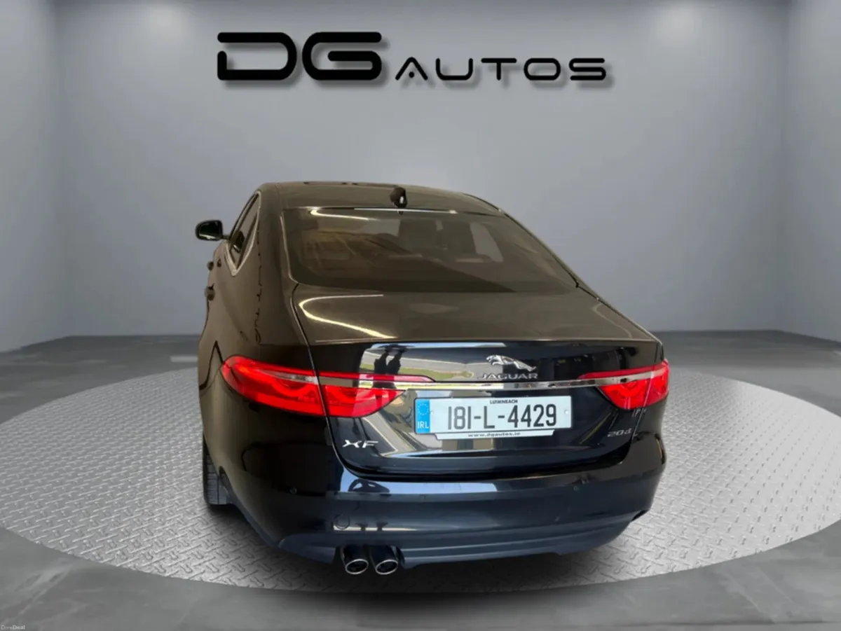Jaguar XF 2.0 D PORTFOLIO 180PS AUTO 4DR - Image 4