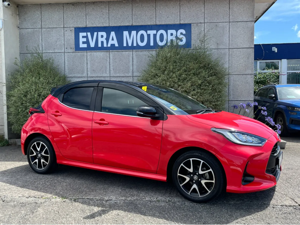 Toyota Yaris Z HYBRID AUTOMATIC 1.5 PETROL //HIGH - Image 3