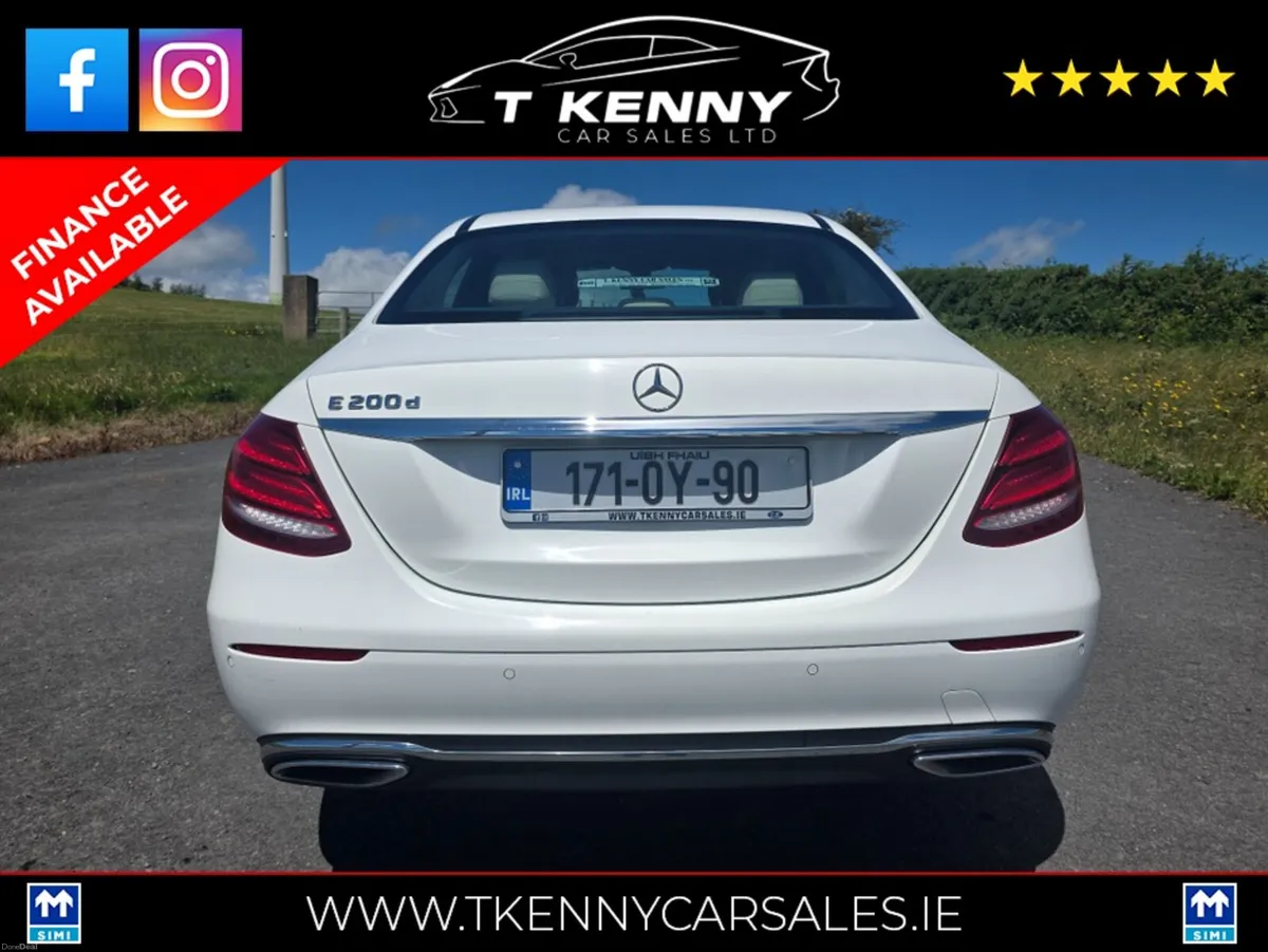 Mercedes-Benz E-Class 200 D AVANTGARDE 4DR 200D AU - Image 6