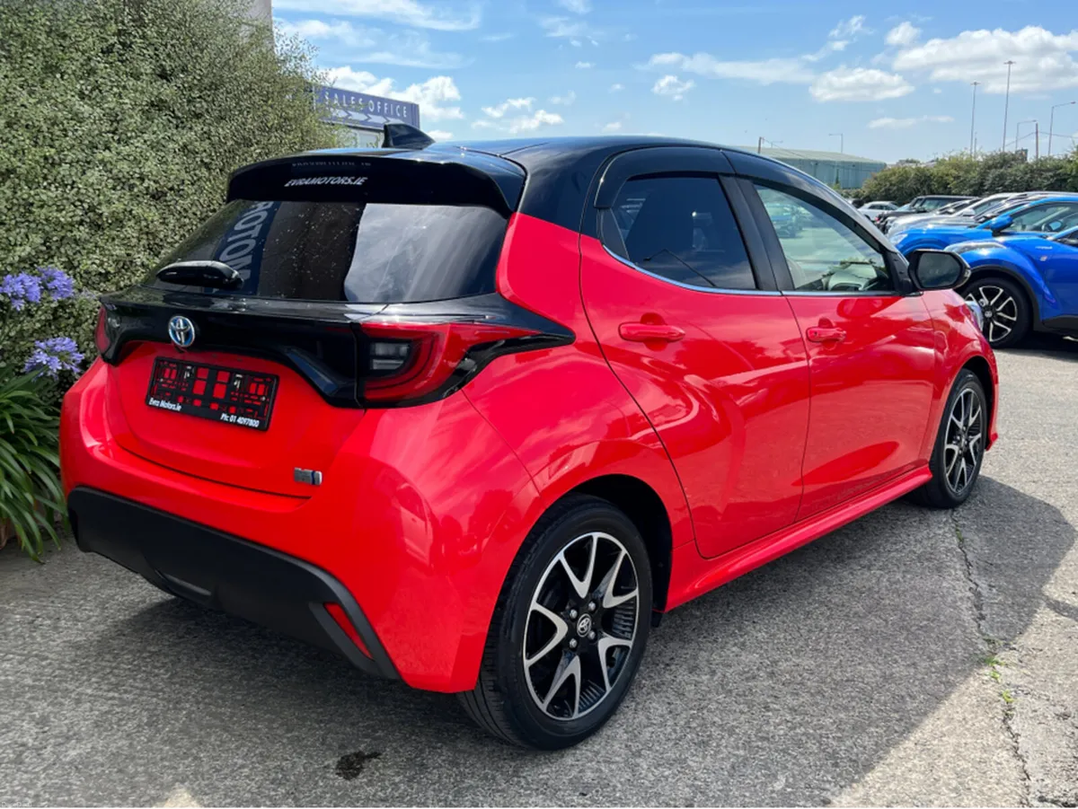 Toyota Yaris Z HYBRID AUTOMATIC 1.5 PETROL //HIGH - Image 4
