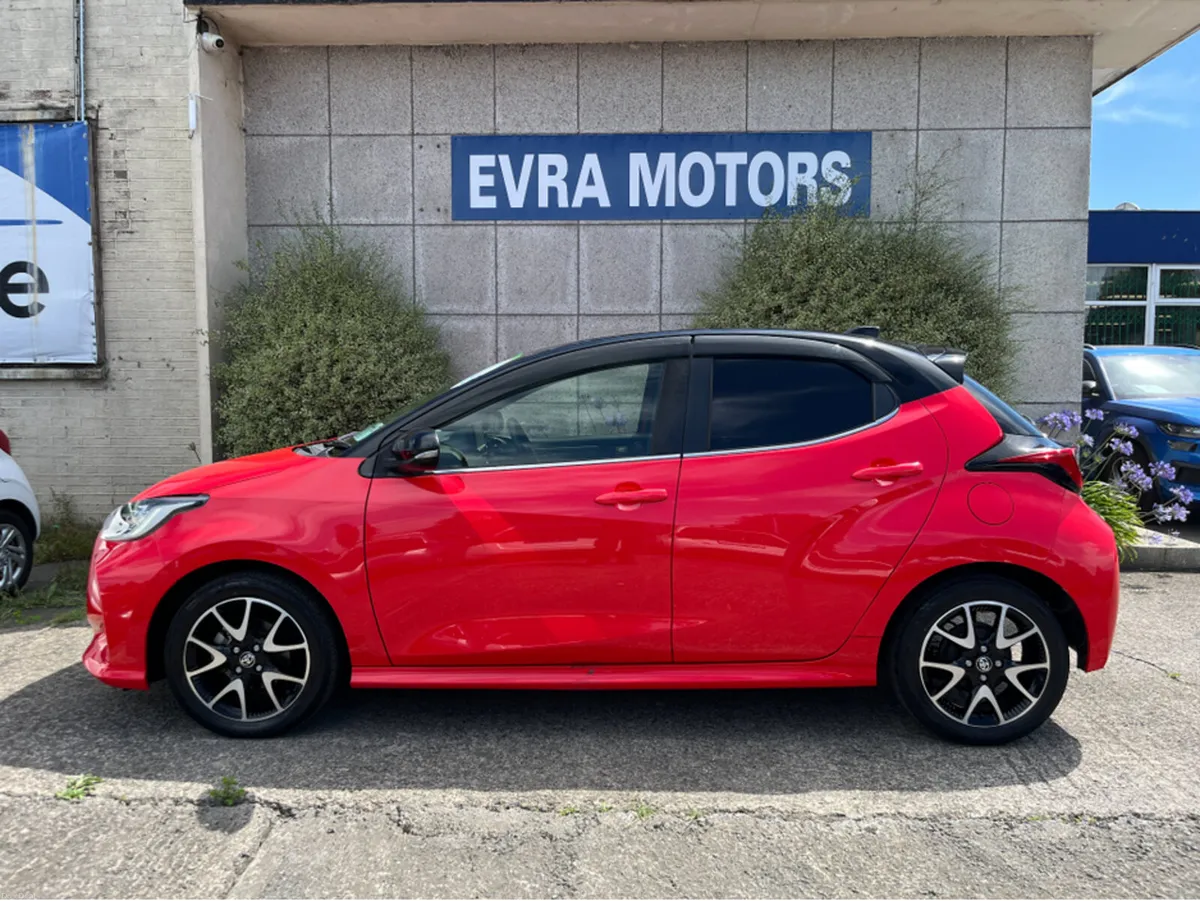 Toyota Yaris Z HYBRID AUTOMATIC 1.5 PETROL //HIGH - Image 6
