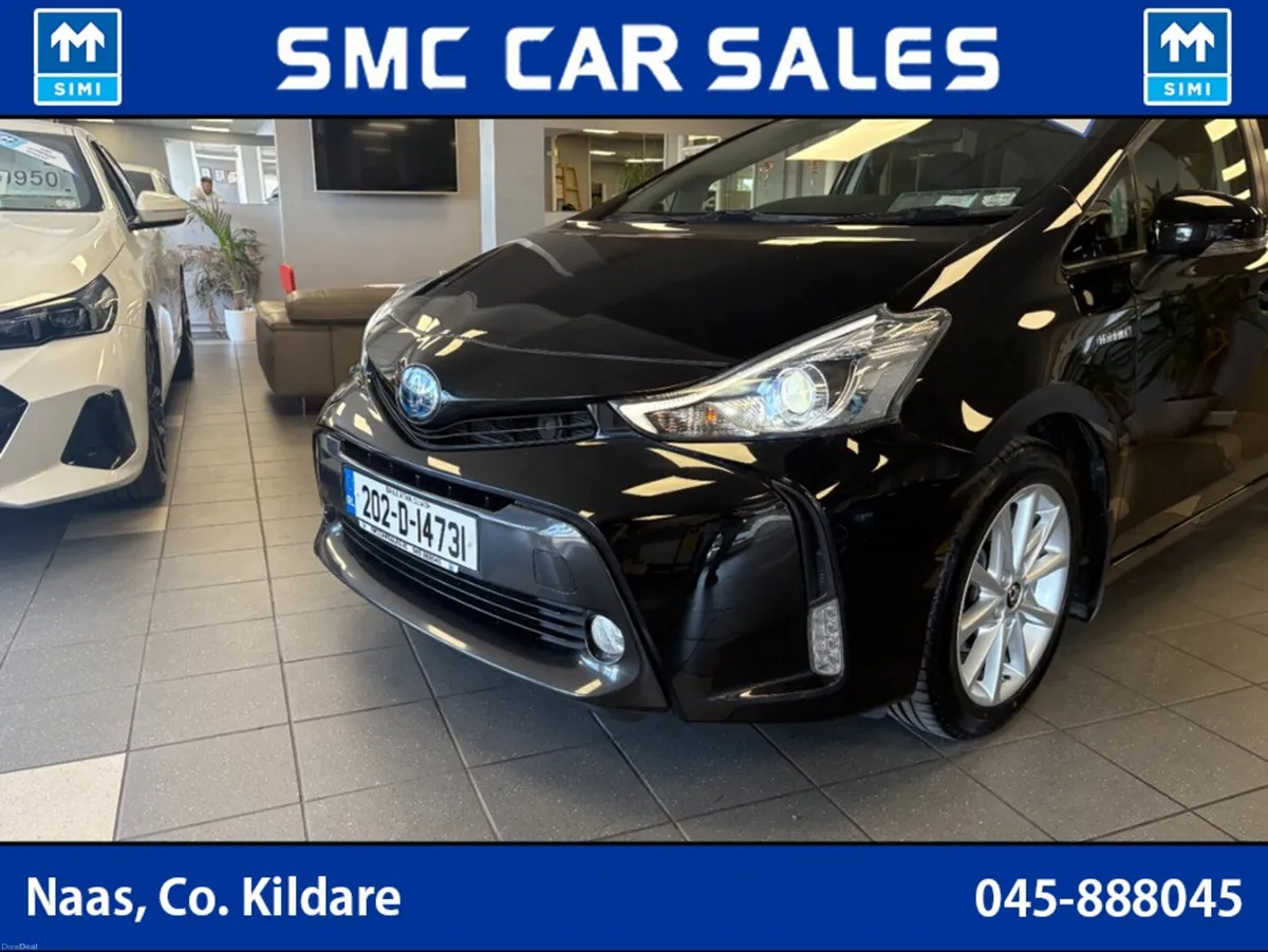 Toyota Prius LUXURY HYBRID 7 SEATS - Image 4