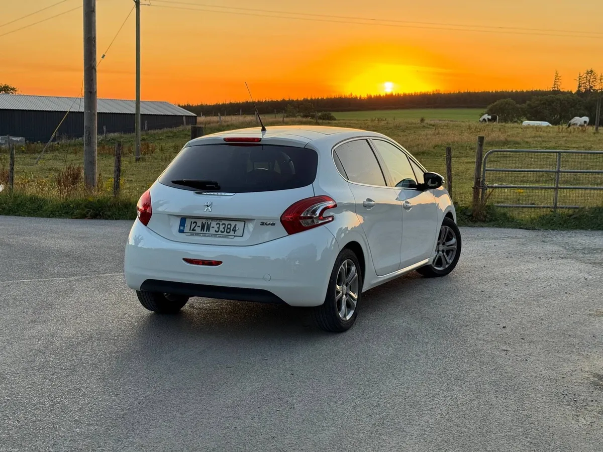 Peugeot 208 High Spec - Image 3