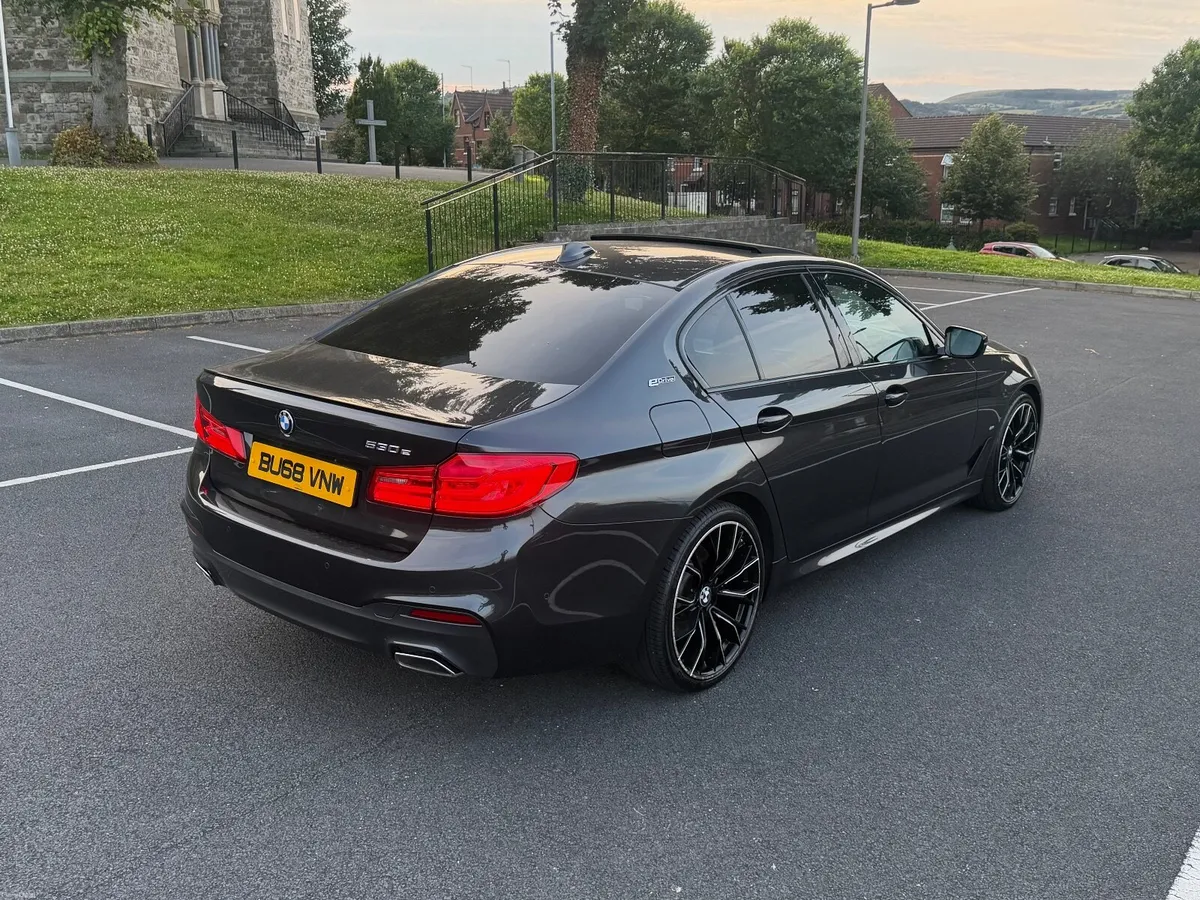 BMW 5-Series 2018 - Image 4