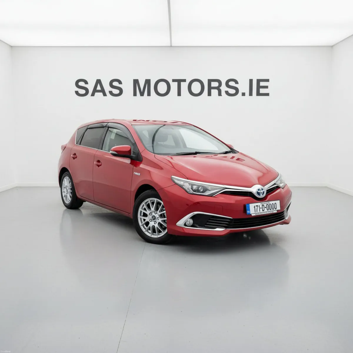 Toyota Auris 2017 Hybrid Automatic Low Miles - Image 1