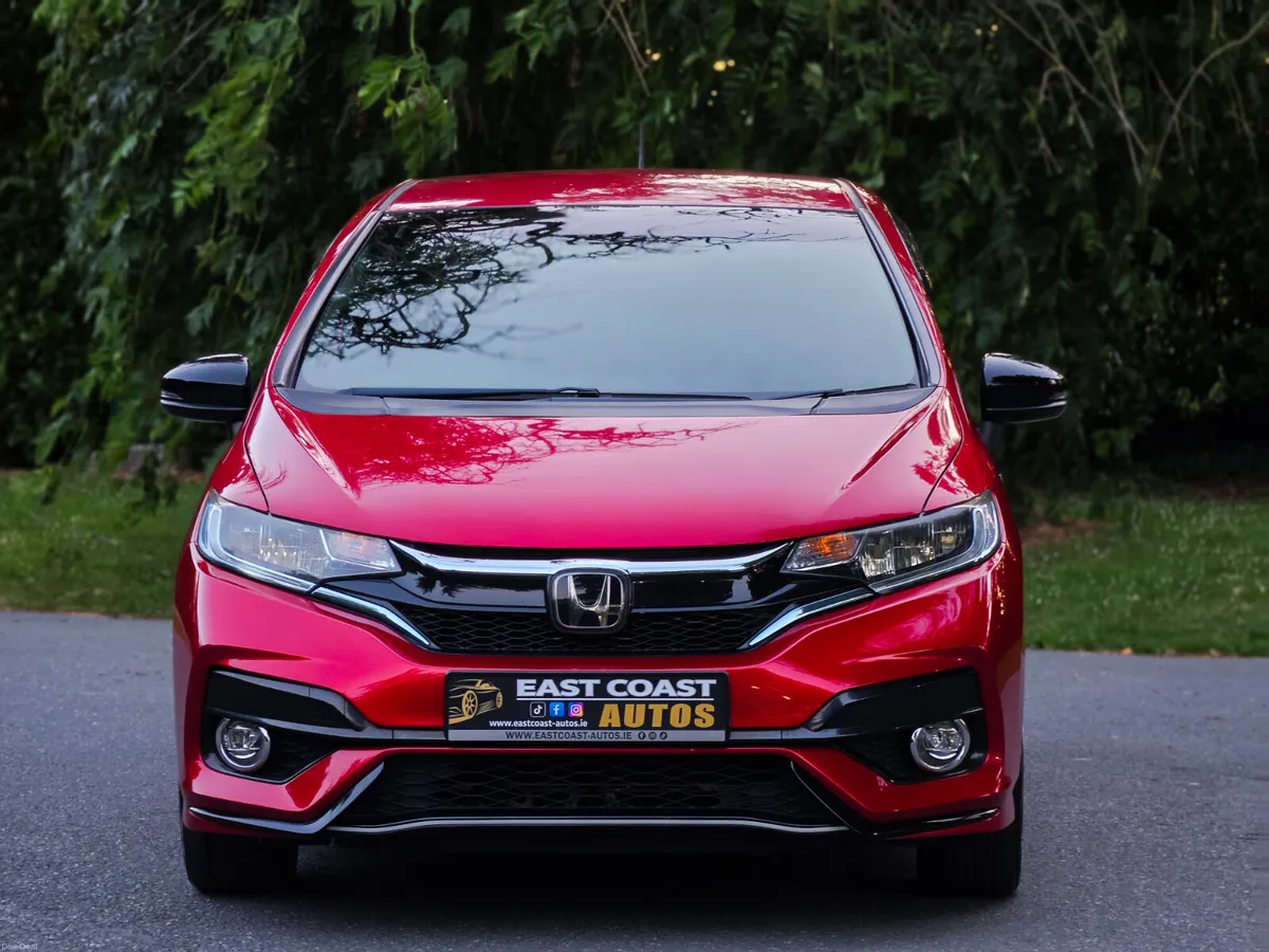 2018 Honda Fit 1.5 Petrol Hybrid Auto Top Spec GP5 - Image 4