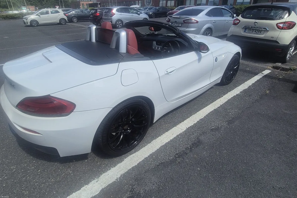 BMW Z4 2012 - Image 4
