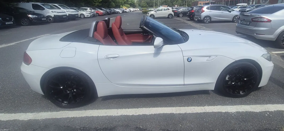 BMW Z4 2012 - Image 2