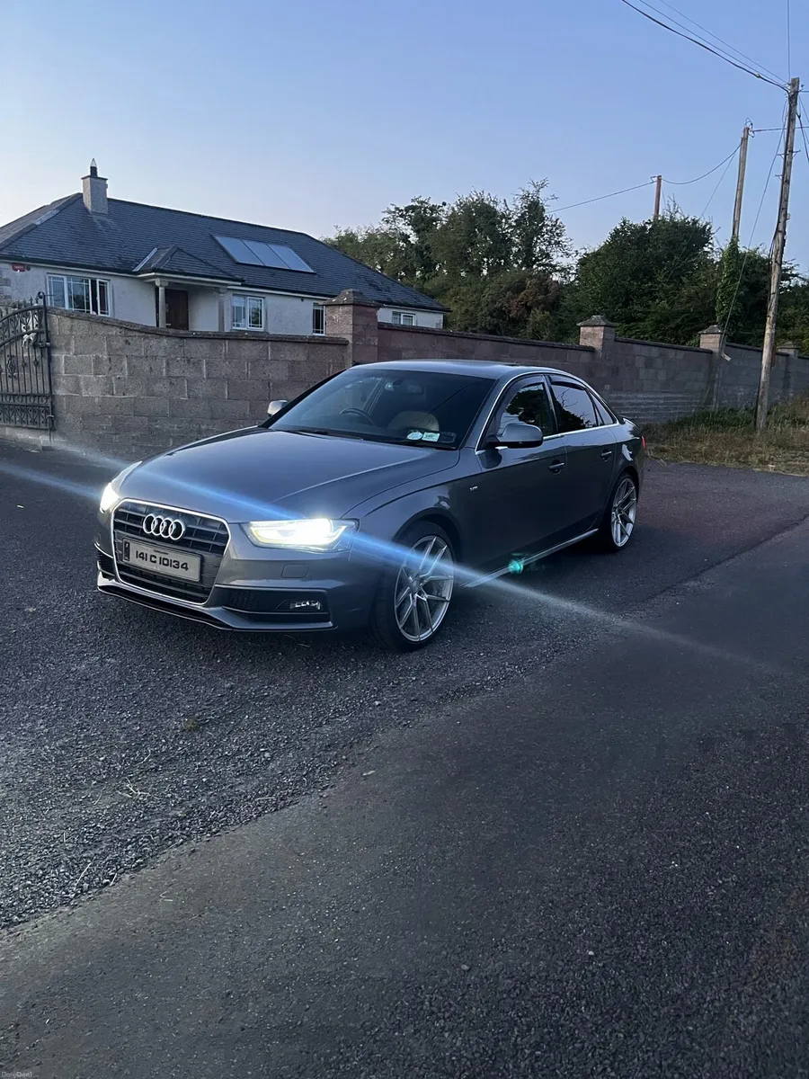 Audi A4 S-line Automatic - Image 2