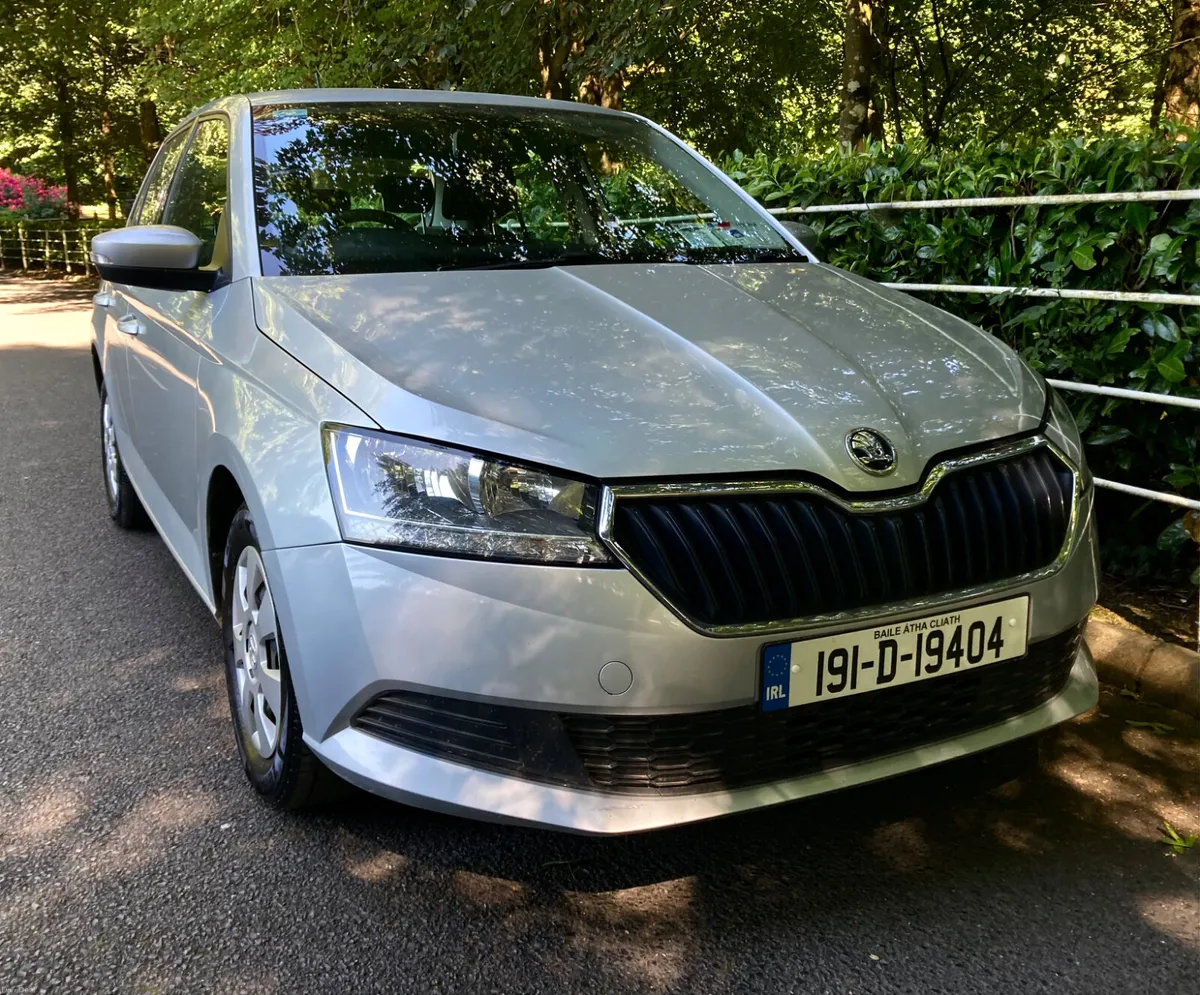 Skoda Fabia 1.0 MPI Deluxe Edition Spotless Car - Image 1
