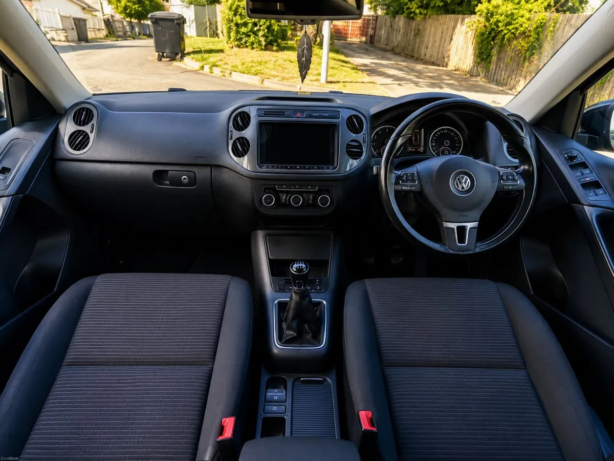 Volkswagen Tiguan 2012 - Image 3