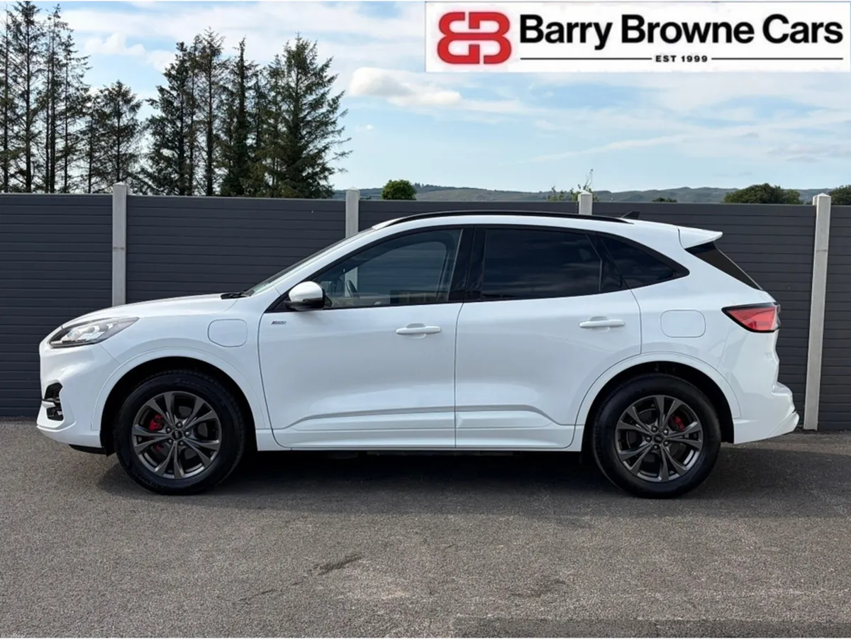 Ford Kuga ST-LINE EDITION PHEV - Image 4