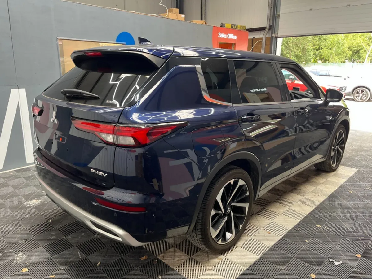 Mitsubishi Outlander 2022 MITSUBISHI OUTLANDER PHE - Image 2