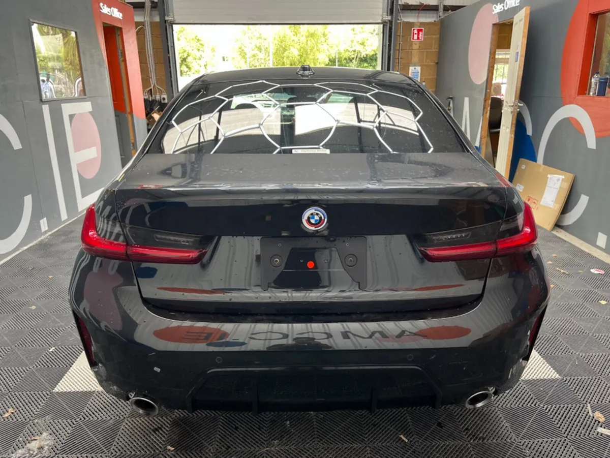 BMW 3-Series 2023 BMW 330E M-SPORT 2.0 AUTOMATIC / - Image 3