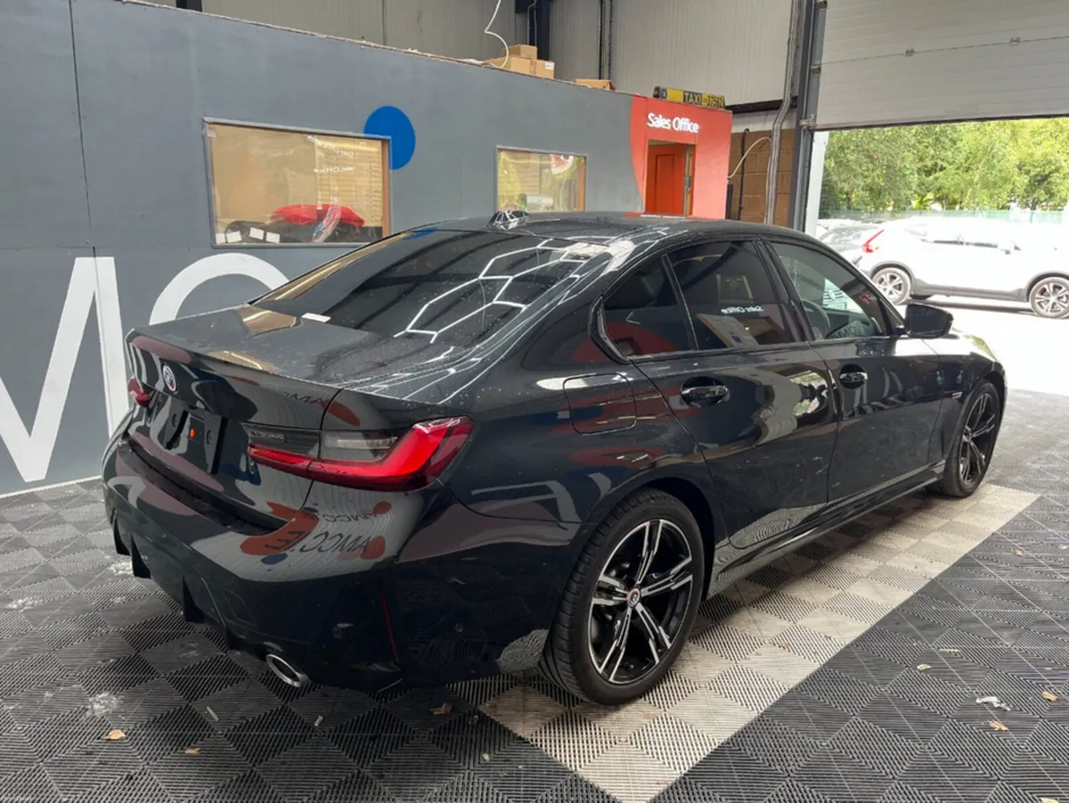 BMW 3-Series 2023 BMW 330E M-SPORT 2.0 AUTOMATIC / - Image 2