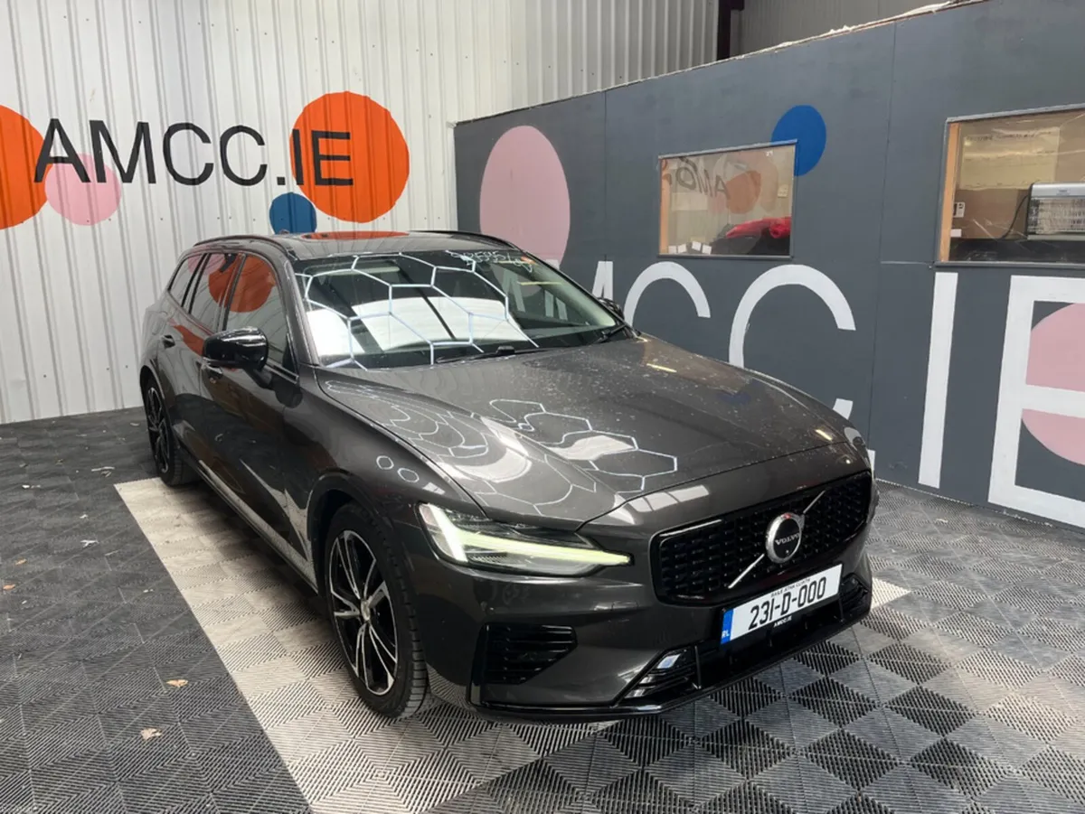 Volvo V60 2023 VOLVO V60 T6 PLUG-IN 2.0 AUTOMATIC - Image 1