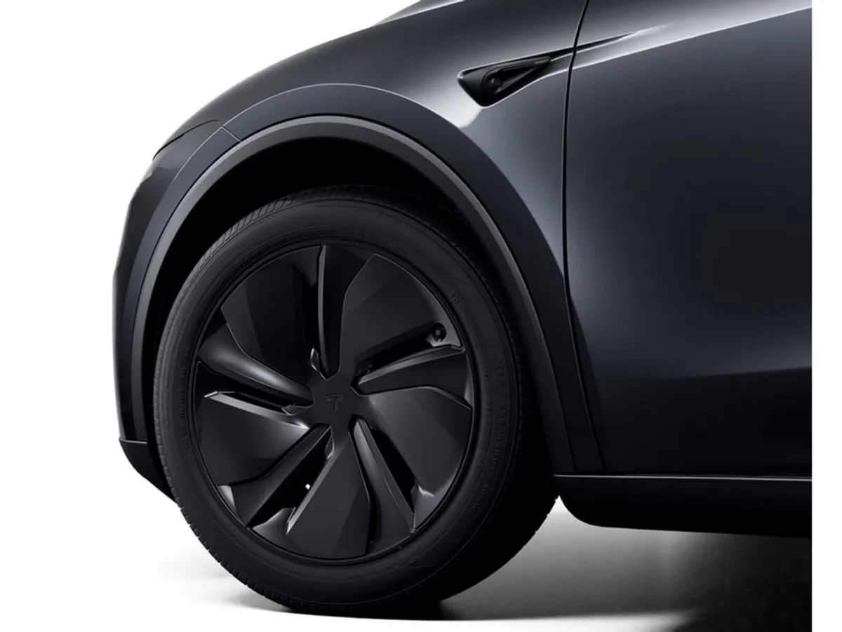 Tesla Model Y Model Y Standard Rear-Wheel Drive - Image 4