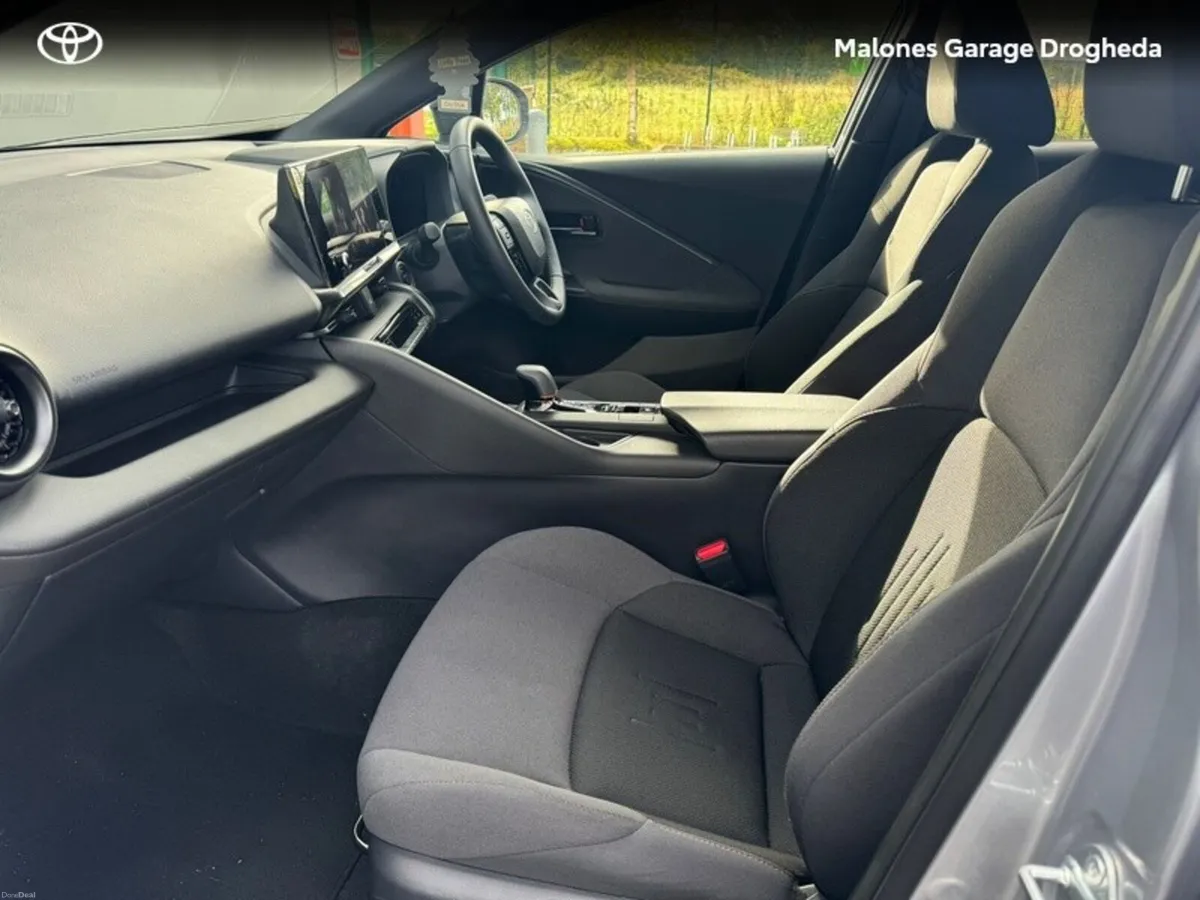Toyota C-HR 1.8 Hybrid Sport Call Now 041 980 2420 - Image 6