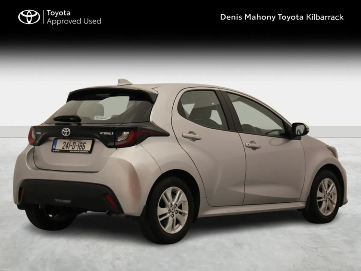 Toyota Yaris 1.5 HYBRID LUNA 4DR - Image 2