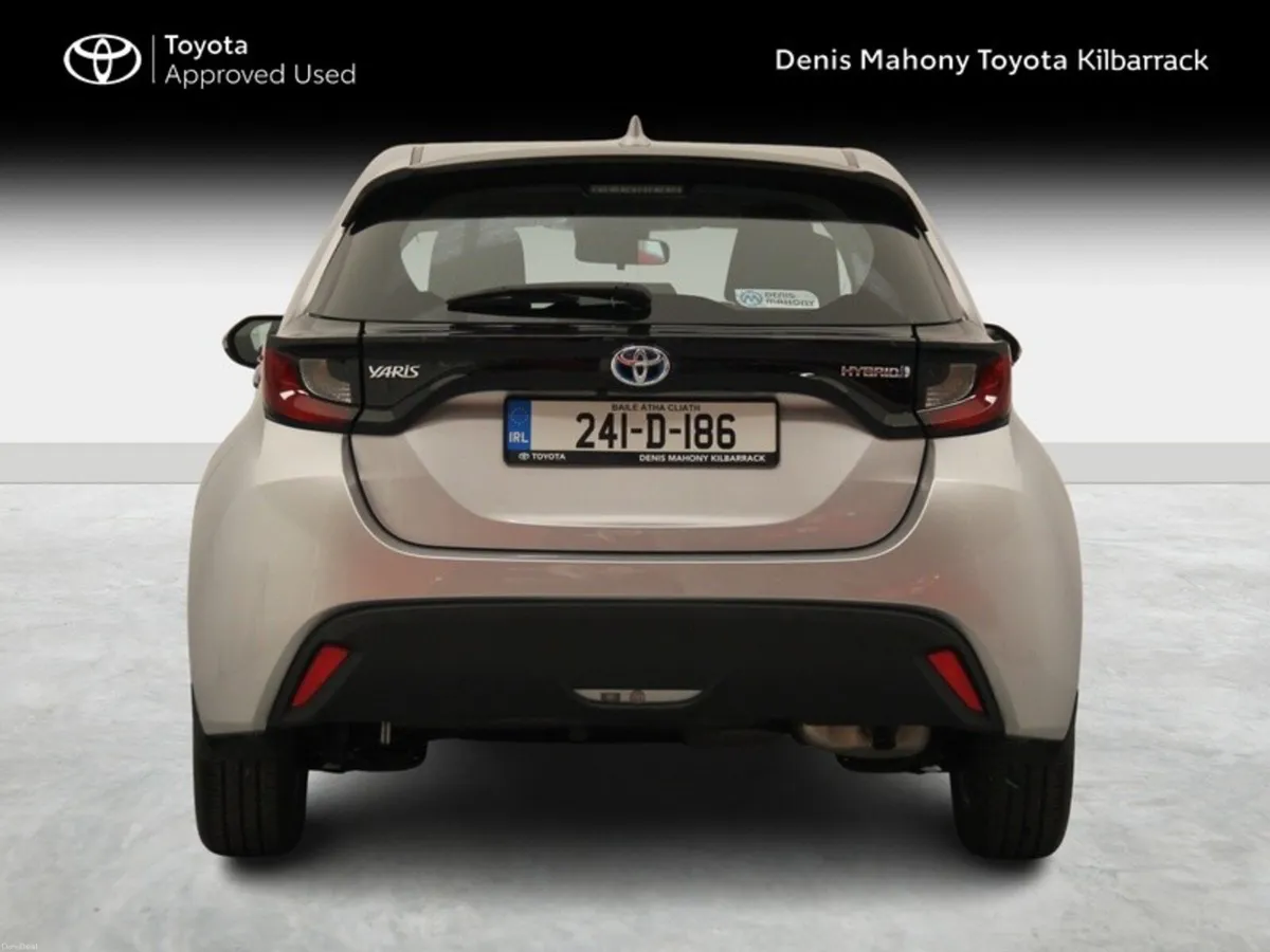 Toyota Yaris 1.5 HYBRID LUNA 4DR - Image 4