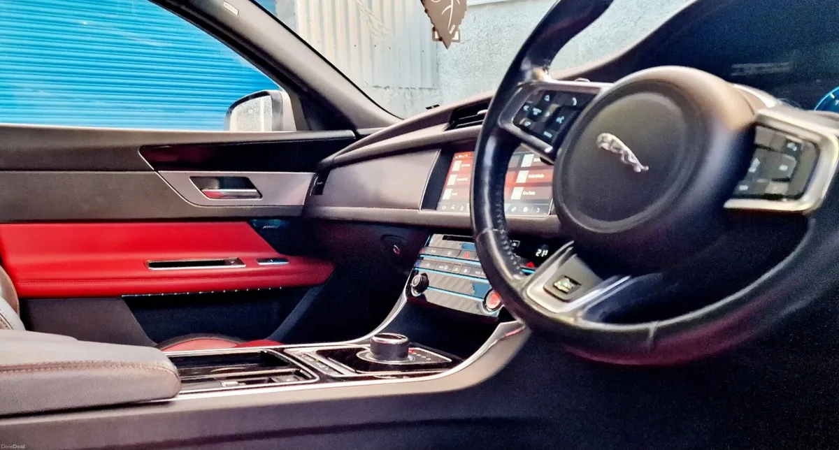 Jaguar XF R-SPORT TOP SPEC NCT TAX - Image 6