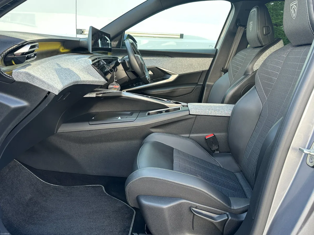 Peugeot 3008 1.2 MHEV 145bhp eDCS6 GT - Image 5