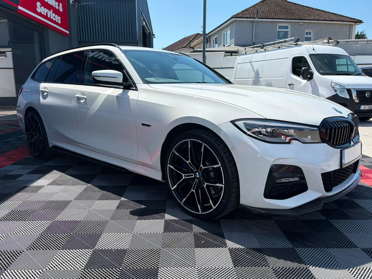 (221) BMW 330e xDrive Touring M Sport-Heated Seats - Image 3
