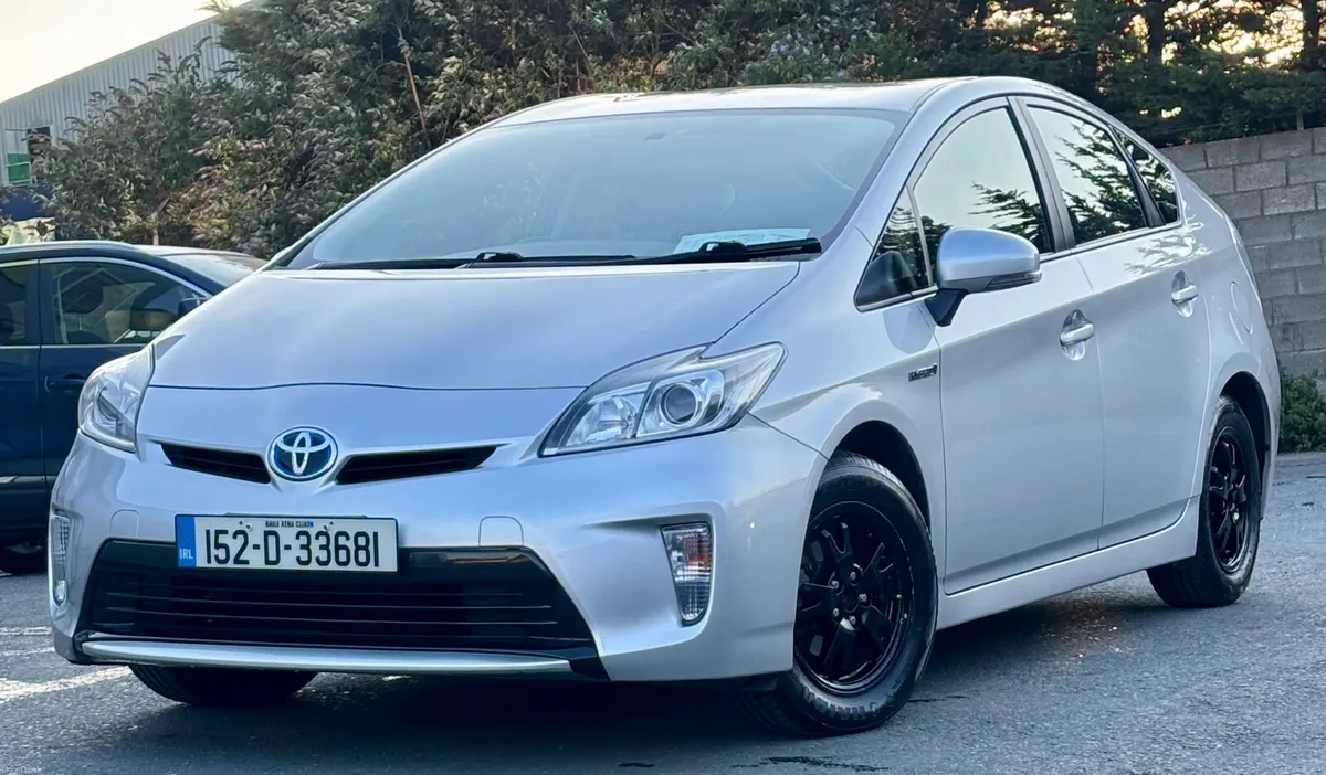 2015 Toyota Prius *FRESH NCT July 27*4 New Tyres* - Image 3