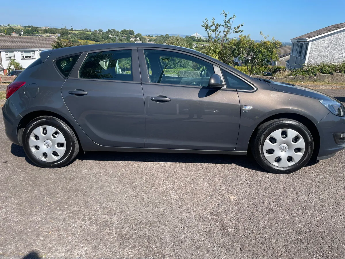 OPEL ASTRA 141 1.4 NCT 05/27 TAX 01/27 IMMACULATE - Image 4