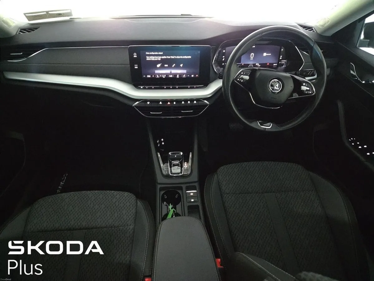 Skoda Octavia COMBI 2.0 TDI 115BHP DSG STYLE - Image 2