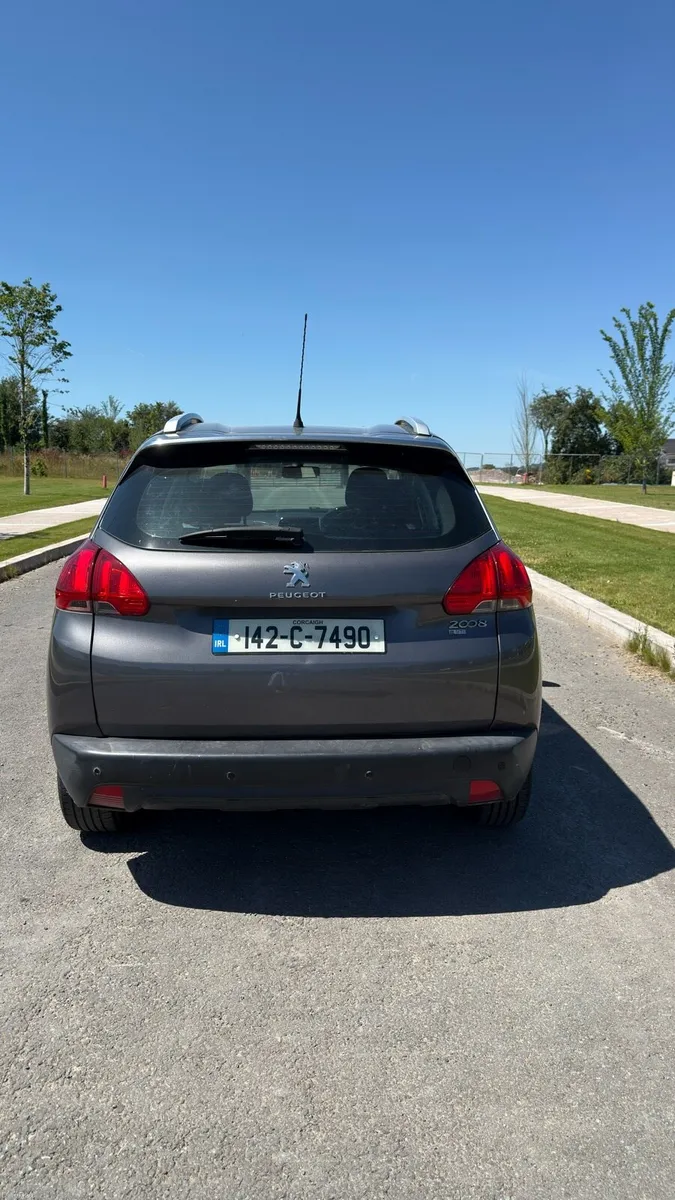 Peugeot 1.2 Petrol automatic - Image 4