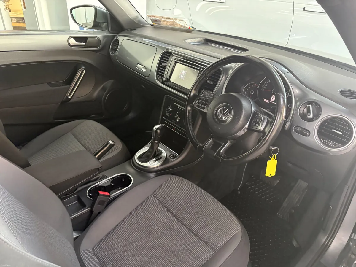 Volkswagen Beetle 2012. 1.2TSI DESIGN AUTOMATIC - Image 6
