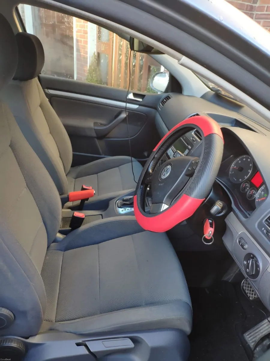 Volkswagen Golf 2009 - Image 1