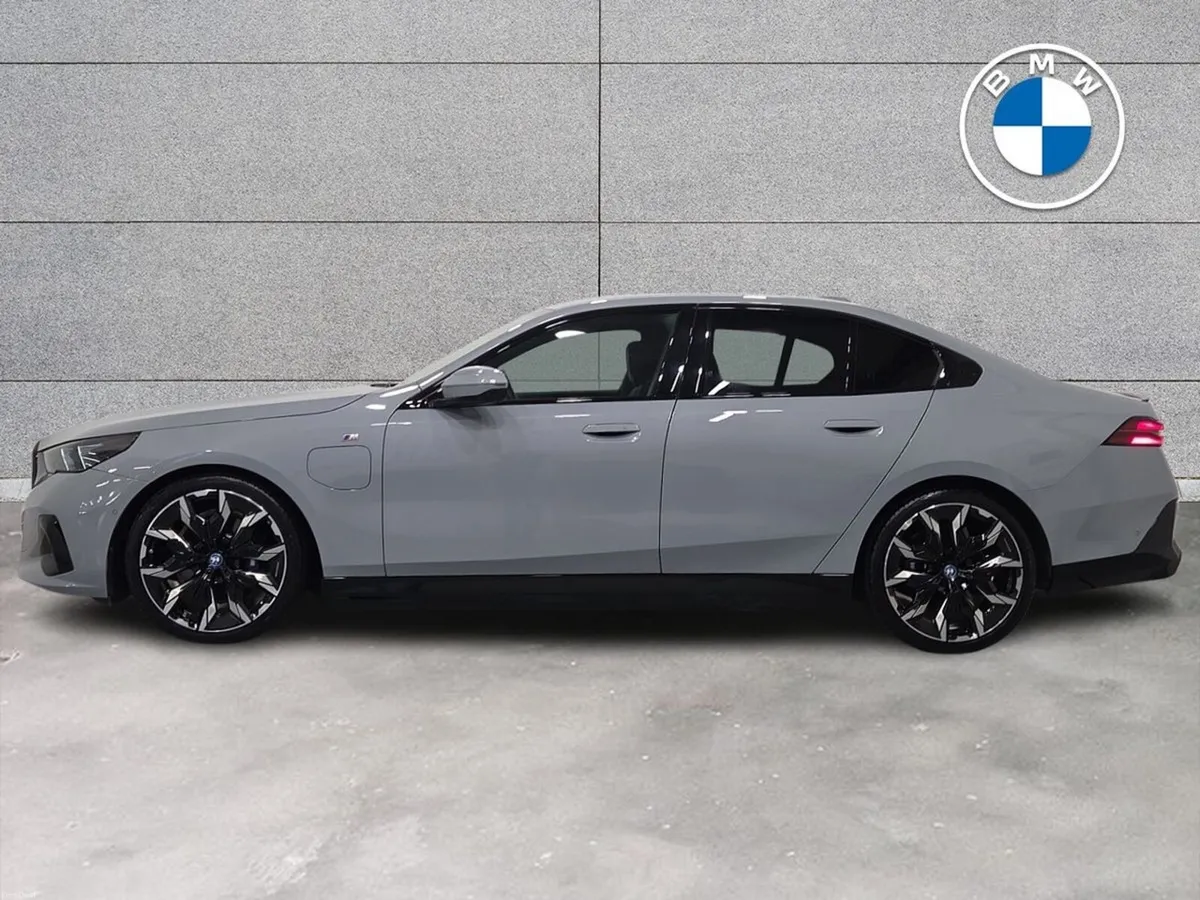 BMW 5-Series 530 E M Sport Pro Auto  530 e M Sport - Image 3