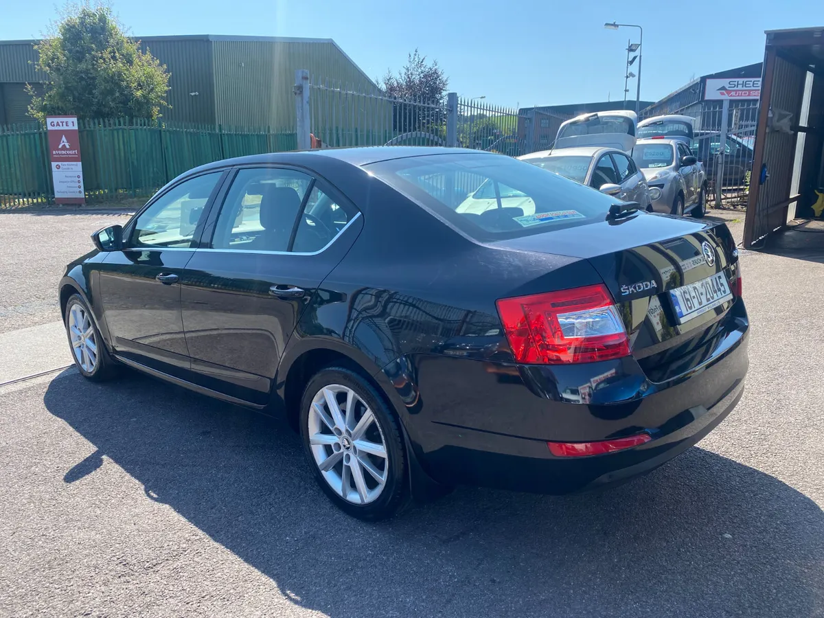 Skoda Octavia 2016 LOW MILAGE CAR - Image 4