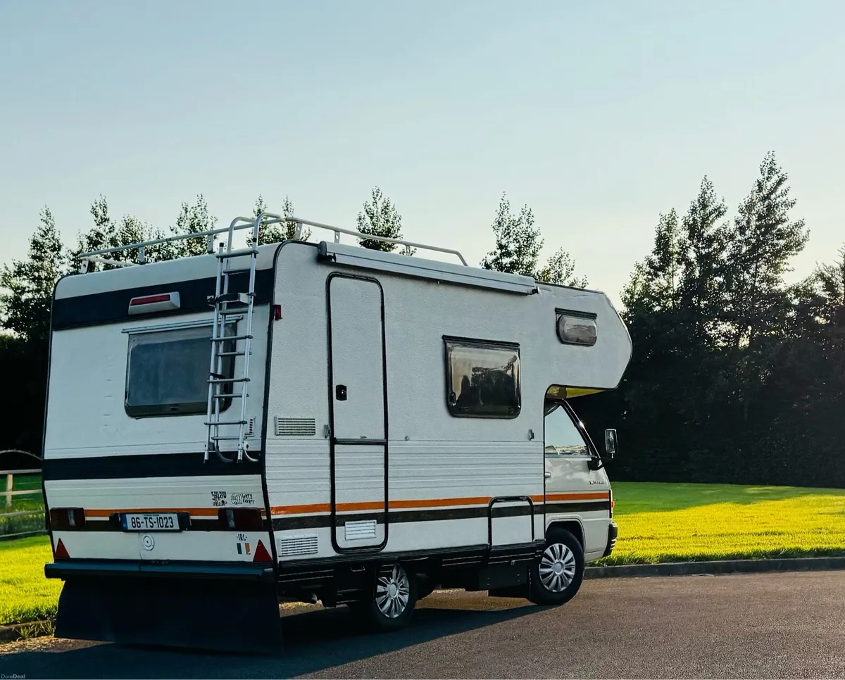 Stunning classic campervan - Image 2