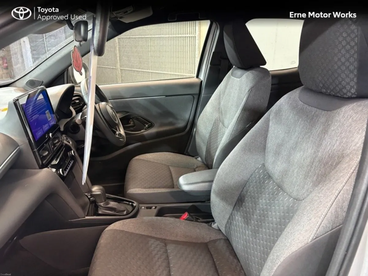 Toyota Yaris Cross YARIS CROSS LUNA SPORT BI - Image 6