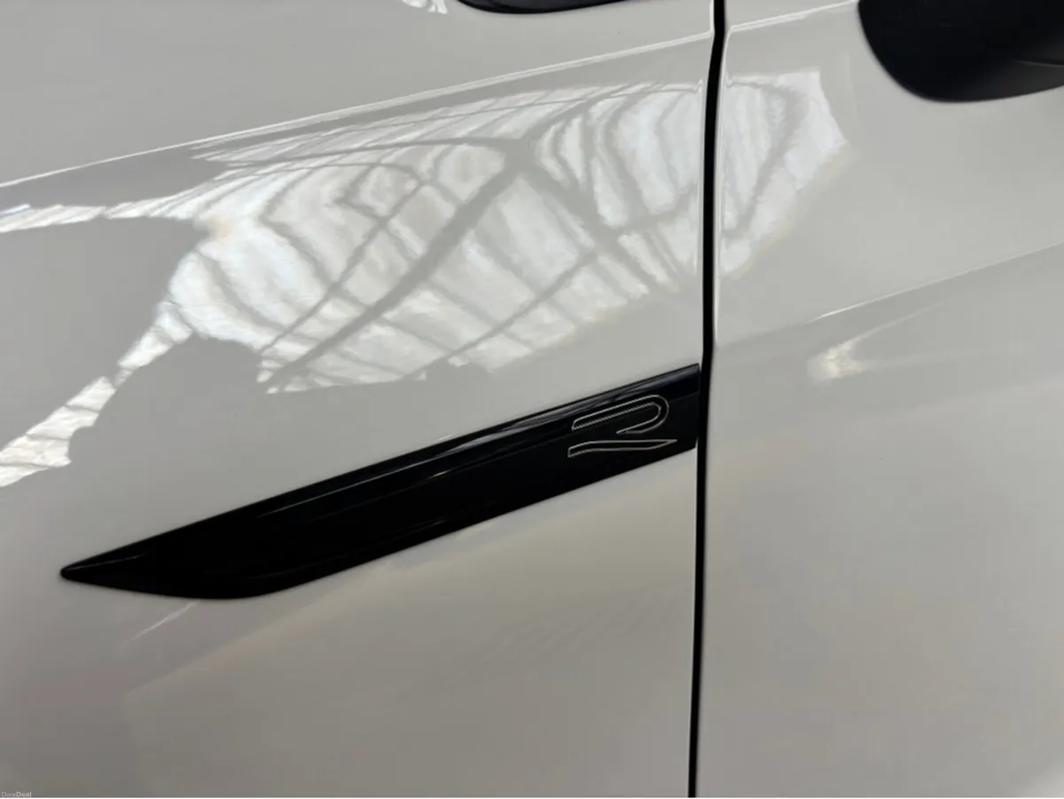 Volkswagen Golf R-LINE 1.5 TSI 130HP 5DR - Image 4