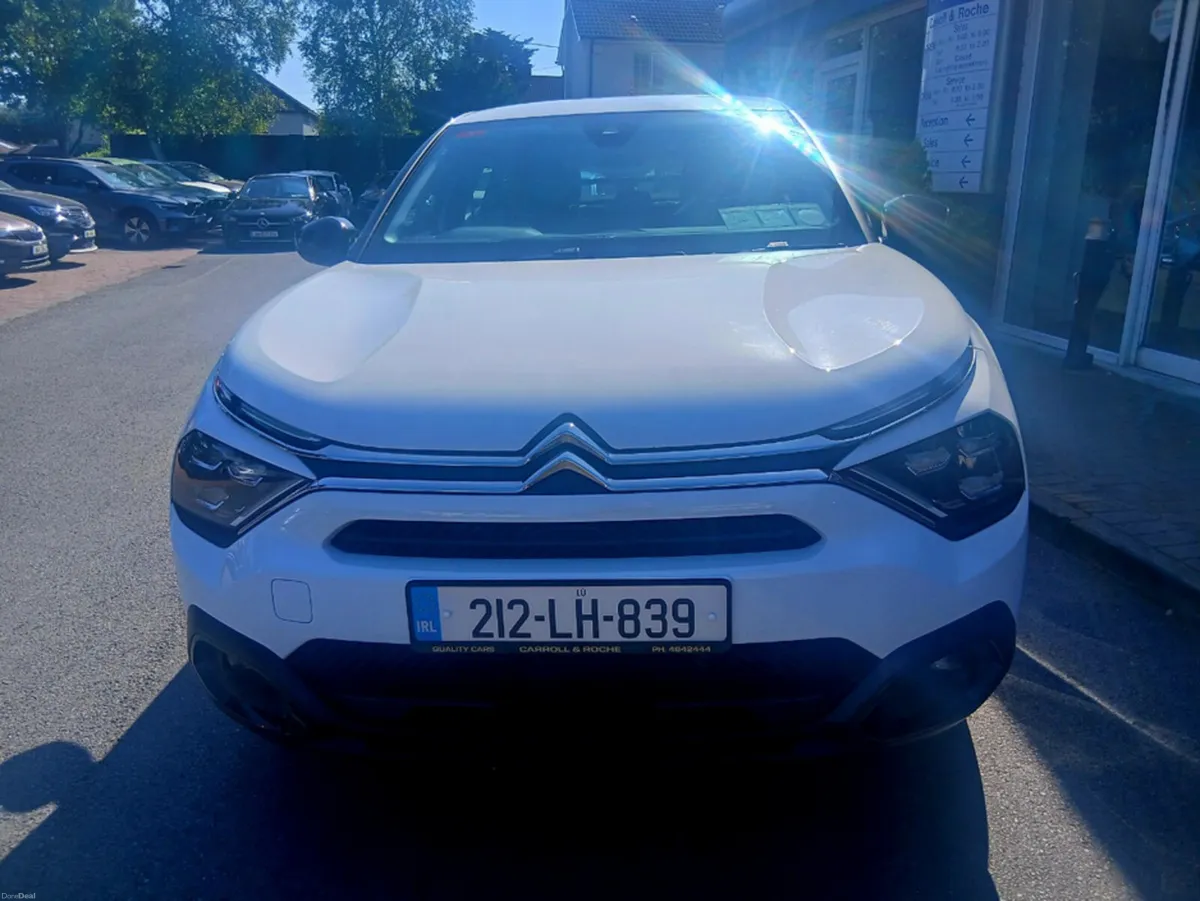 Citroen C4 Feel SUV Style 5-Door Coupe | Superb Va - Image 5
