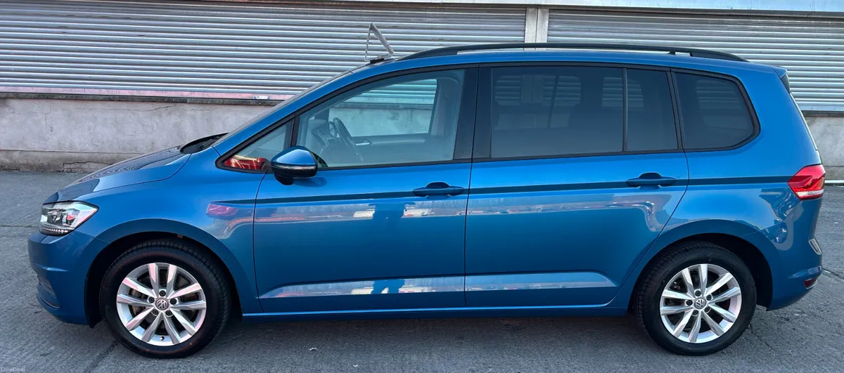 2016 Volkswagen Touran Automatic - Image 5