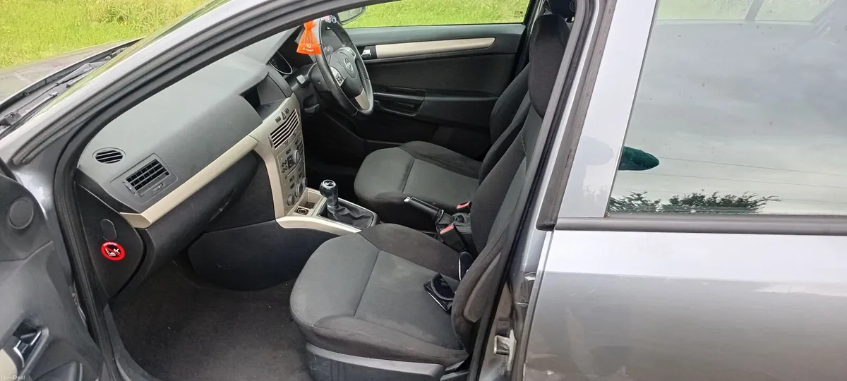 Opel Astra 2008 - Image 4