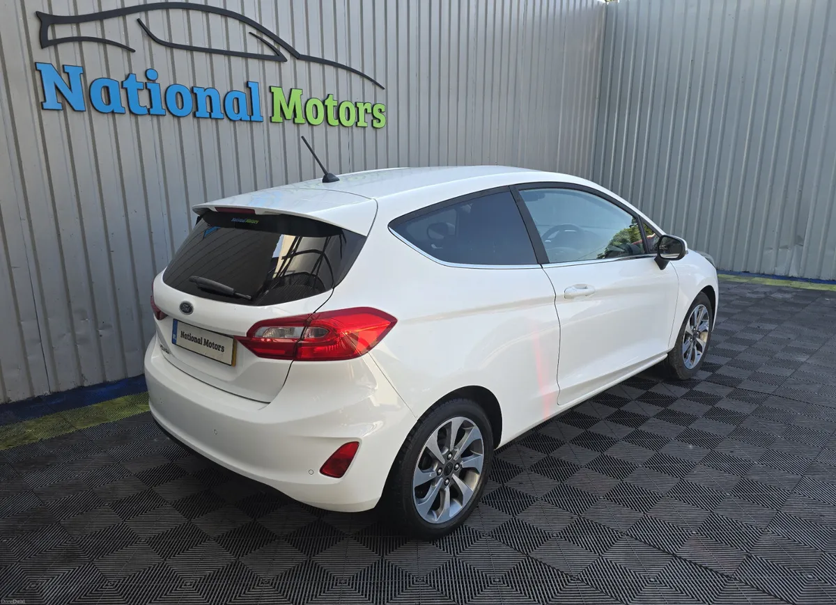 2017 Ford Fiesta 1.0 Petrol - Image 3