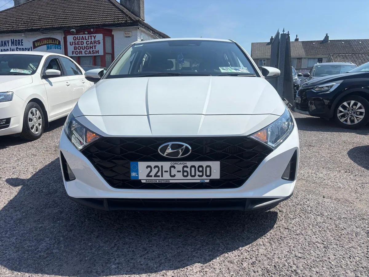 Hyundai i20 2022  PETROL   AUTOMATIC - Image 3