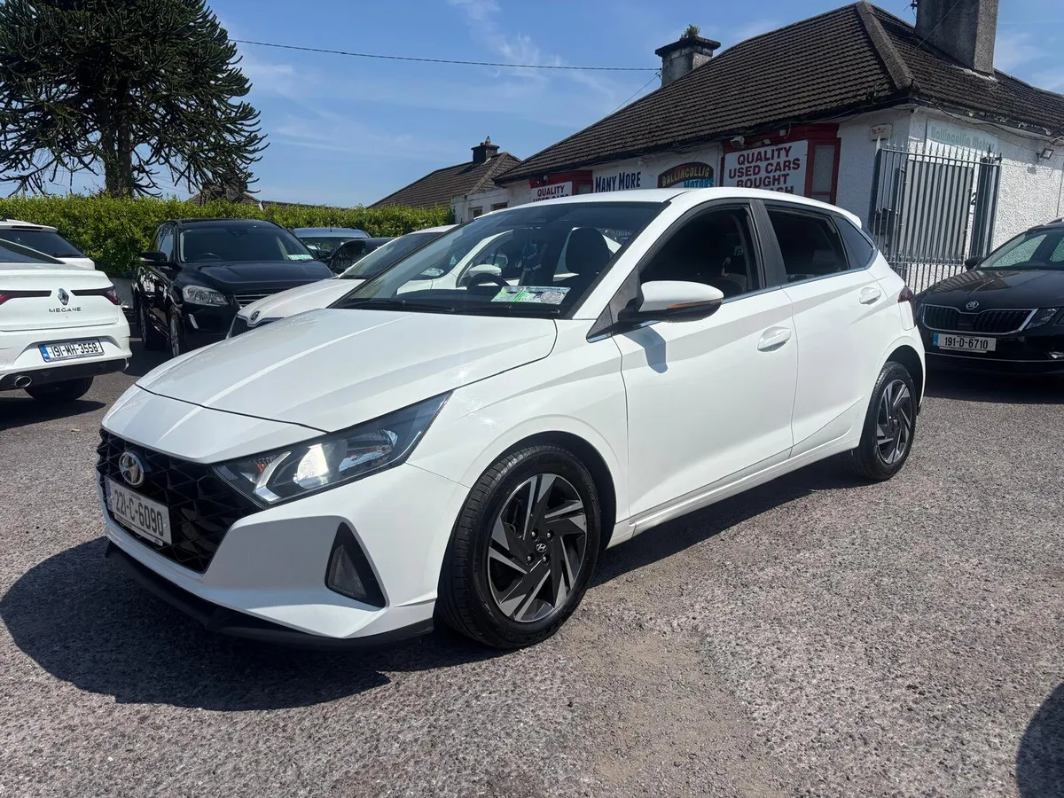 Hyundai i20 2022  PETROL   AUTOMATIC - Image 2
